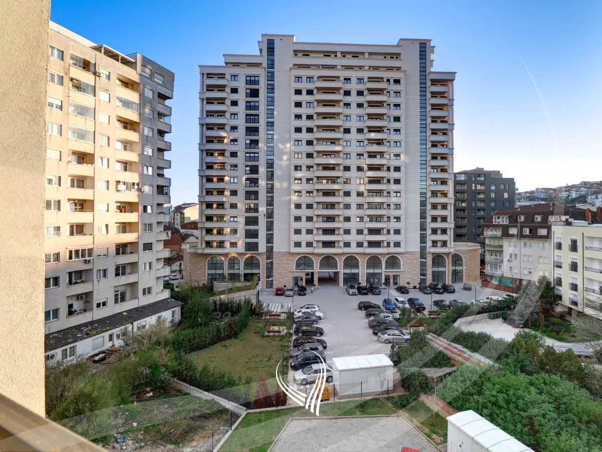 Banesë me 2 dhoma gjumi në shitje në lagjen Tophane – ENG Invest