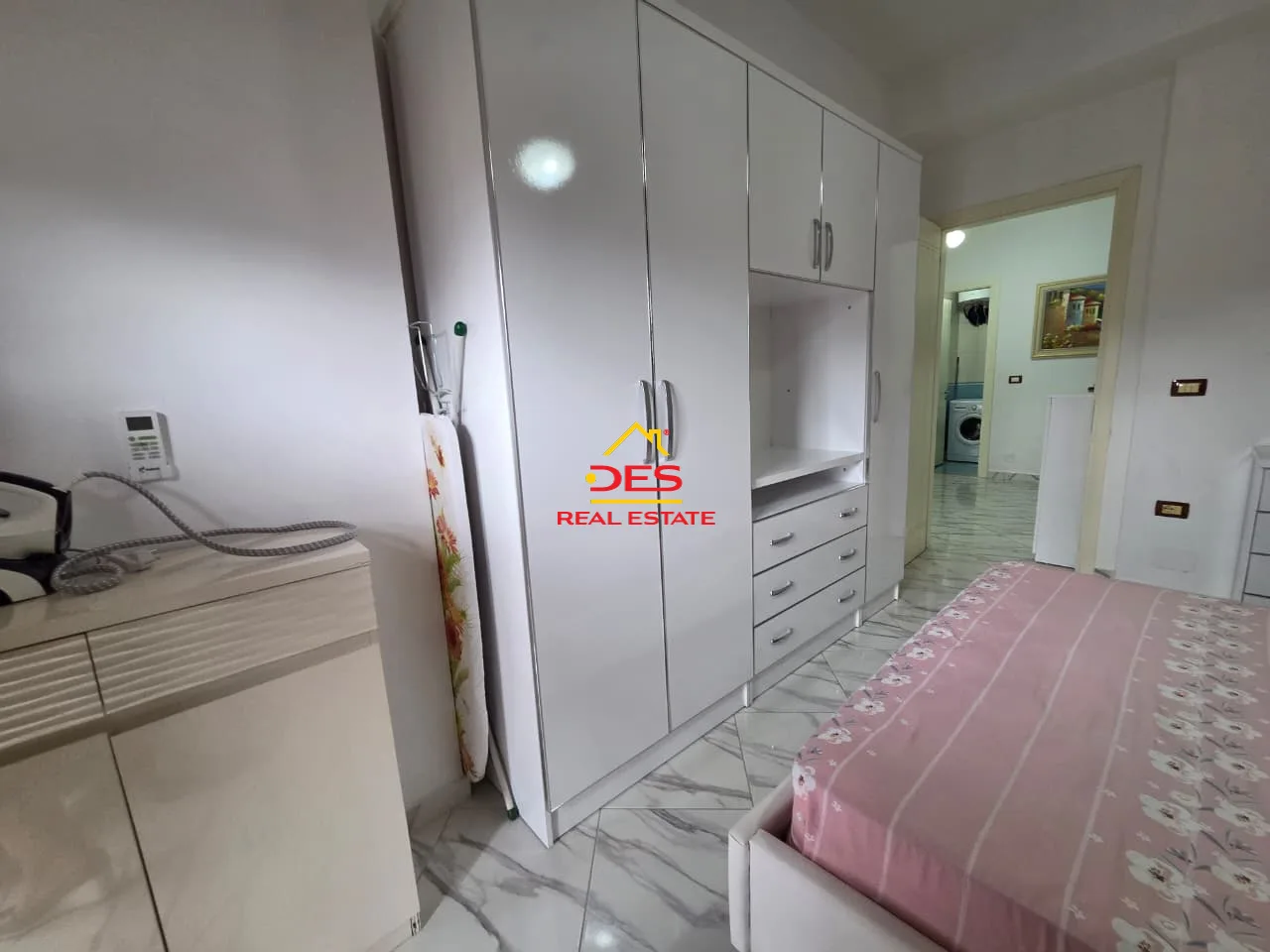 Jepet me qira apartament 2+1+2 pranë hotel partner, vlorë