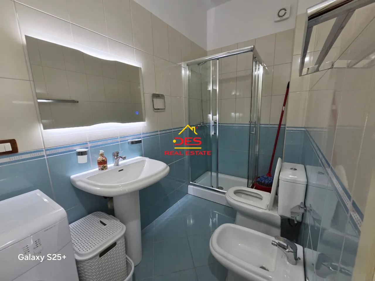 Jepet me qira apartament 2+1+2 pranë hotel partner, vlorë