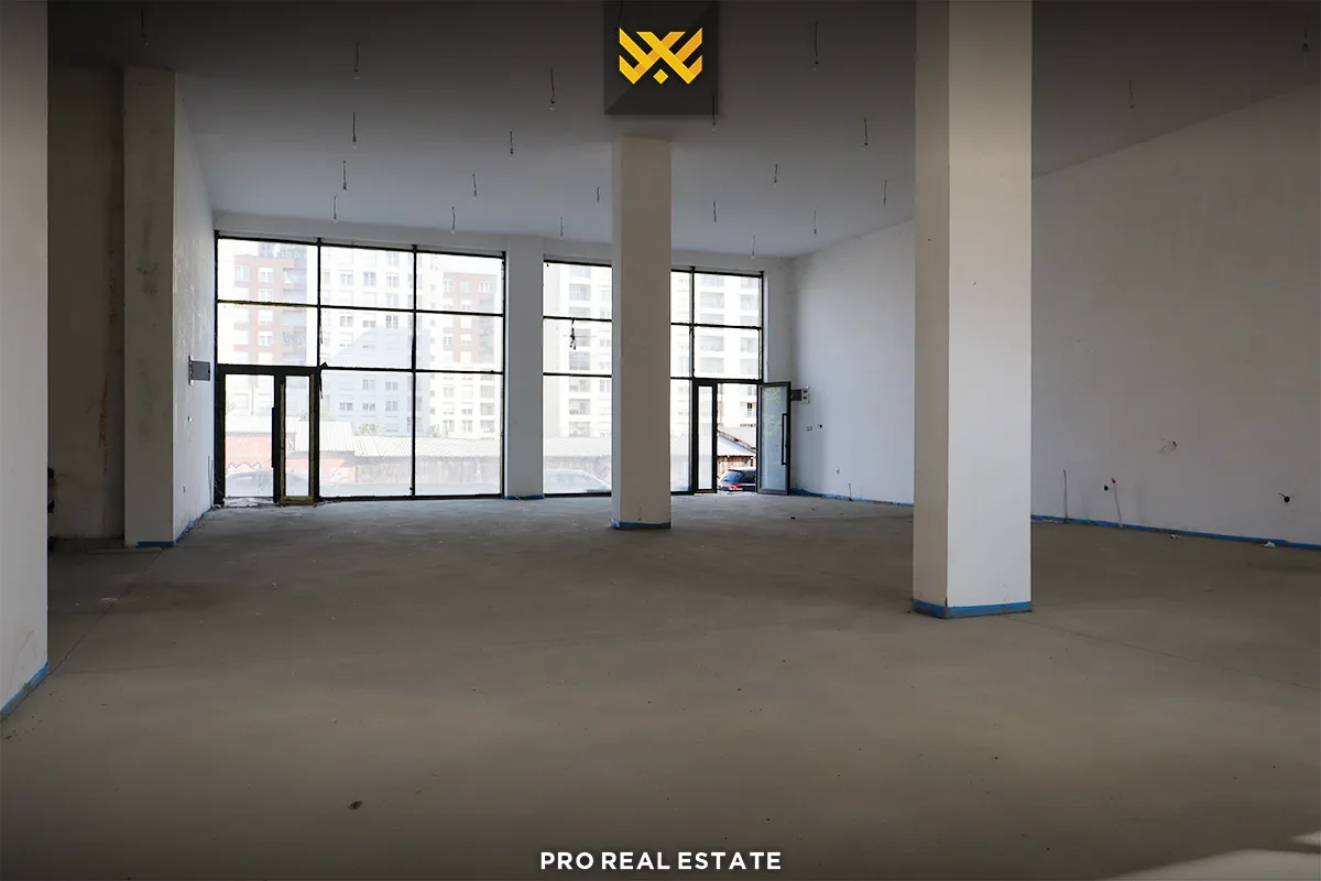 Lokal 230m² me #QIRA në Dragodan.