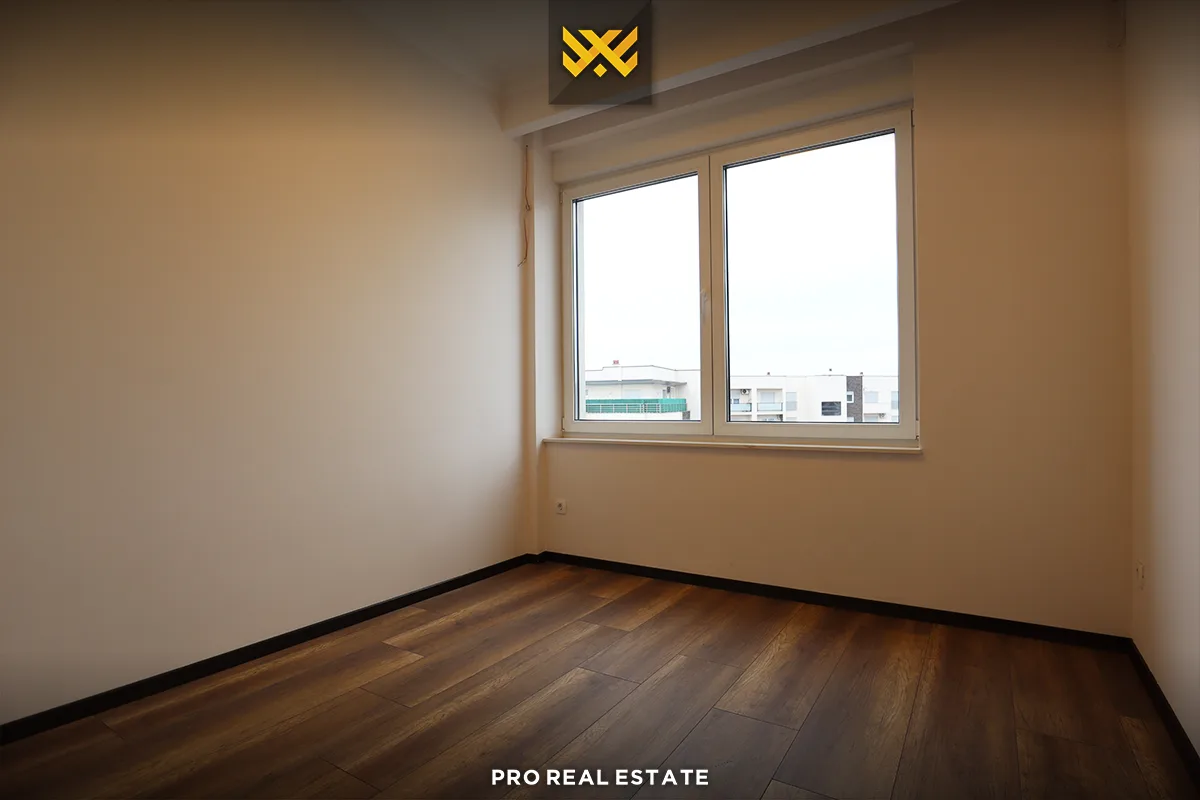 Banesë-Zyrë 141m² + 50m² me #QIRA në Dragodan.