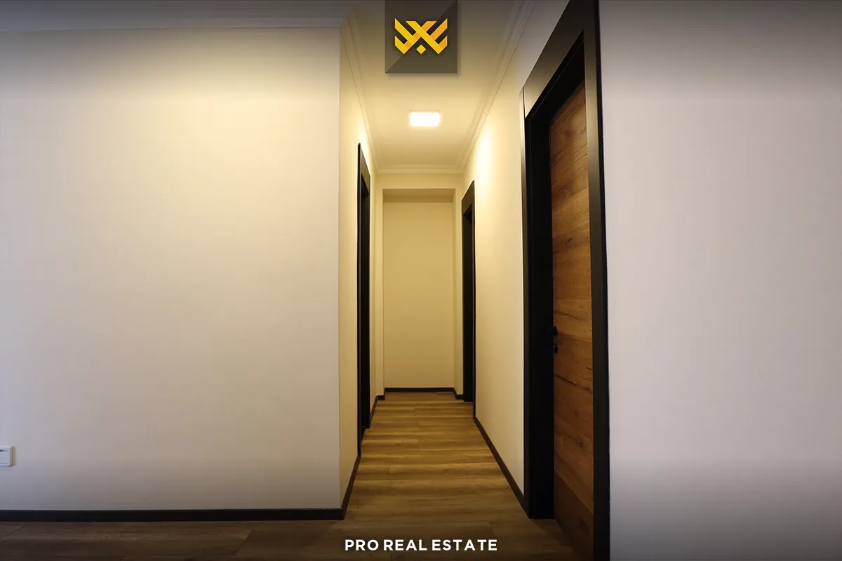 Banesë-Zyrë 141m² + 50m² me #QIRA në Dragodan.