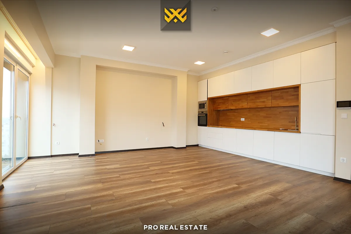 Banesë-Zyrë 141m² + 50m² me #QIRA në Dragodan.