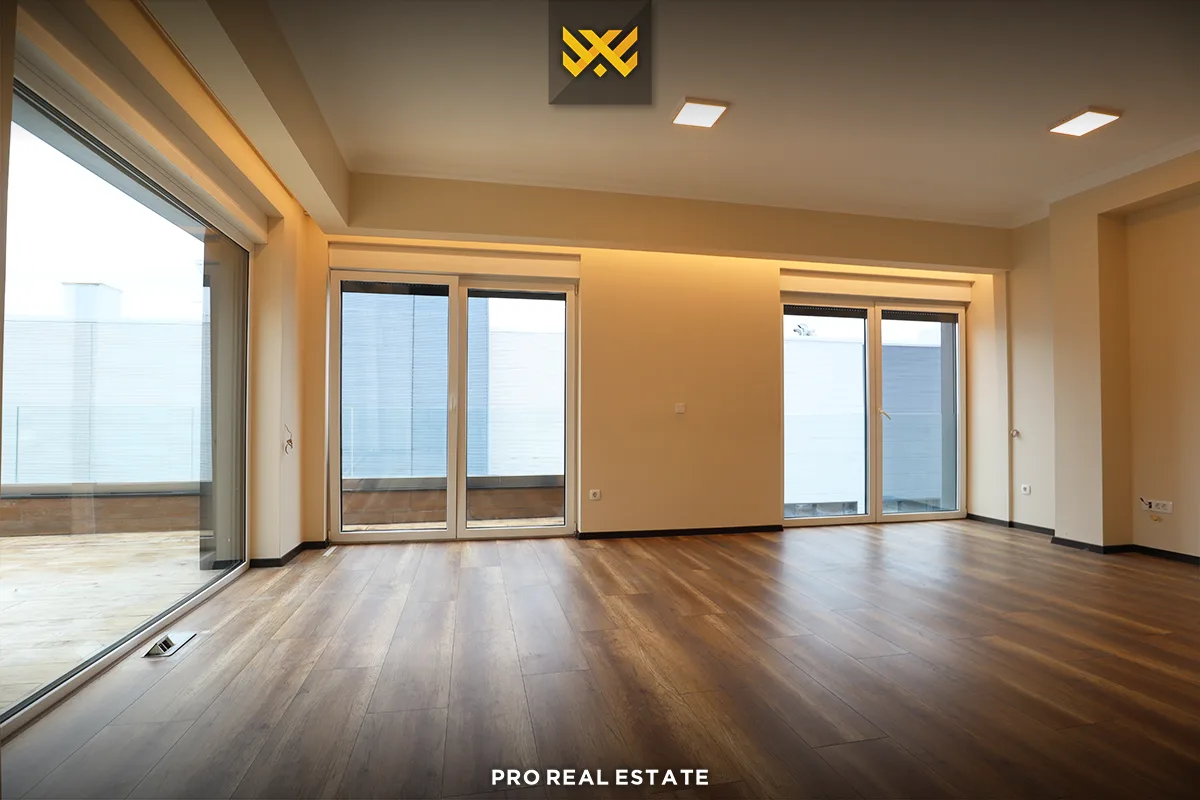 Banesë-Zyrë 141m² + 50m² me #QIRA në Dragodan.