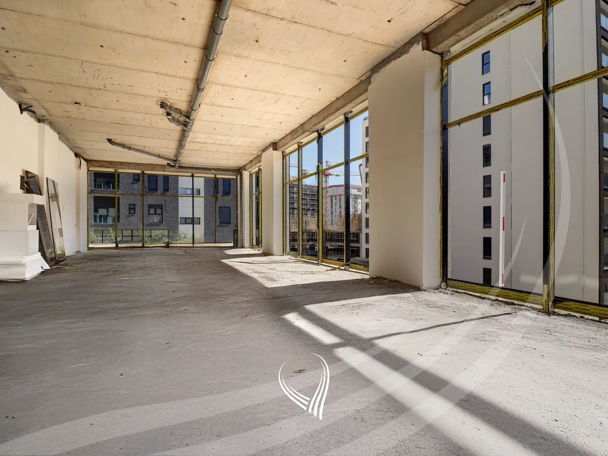 Lokal 100m2 në shitje në lagjen Mati 1