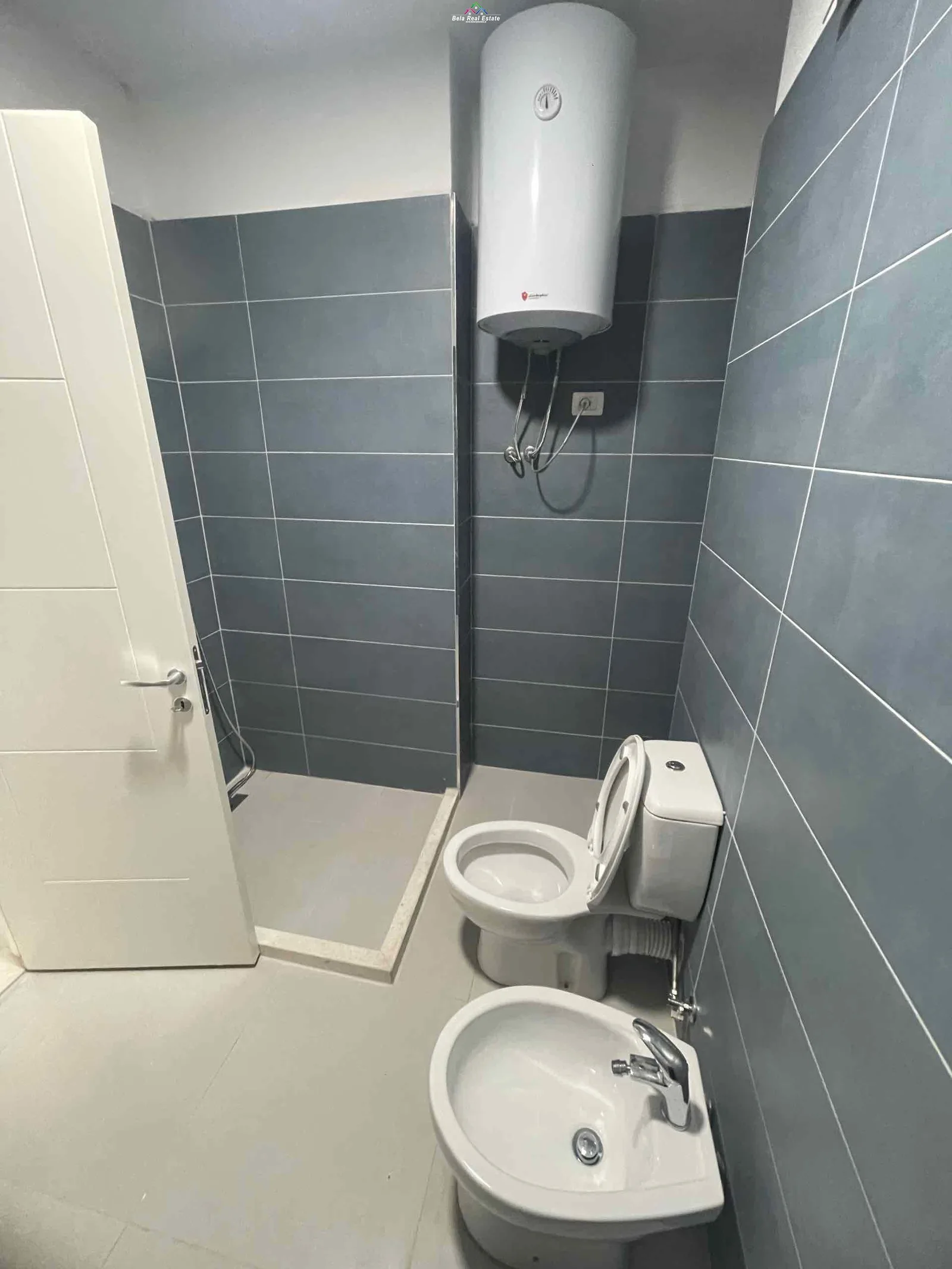 Zyre Me Qera 2+1 Tek Rruga e Dibres (ID BZ2916) Tirane