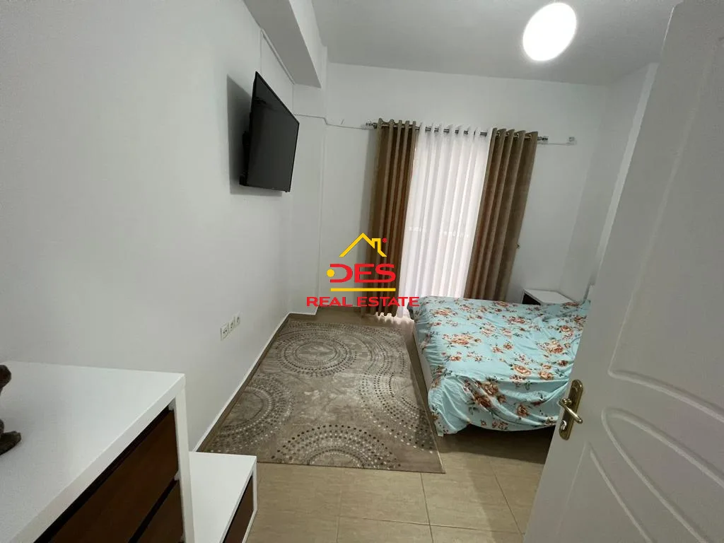 Shitet apartament 2+1+2 në qendër të qytetit sarandë