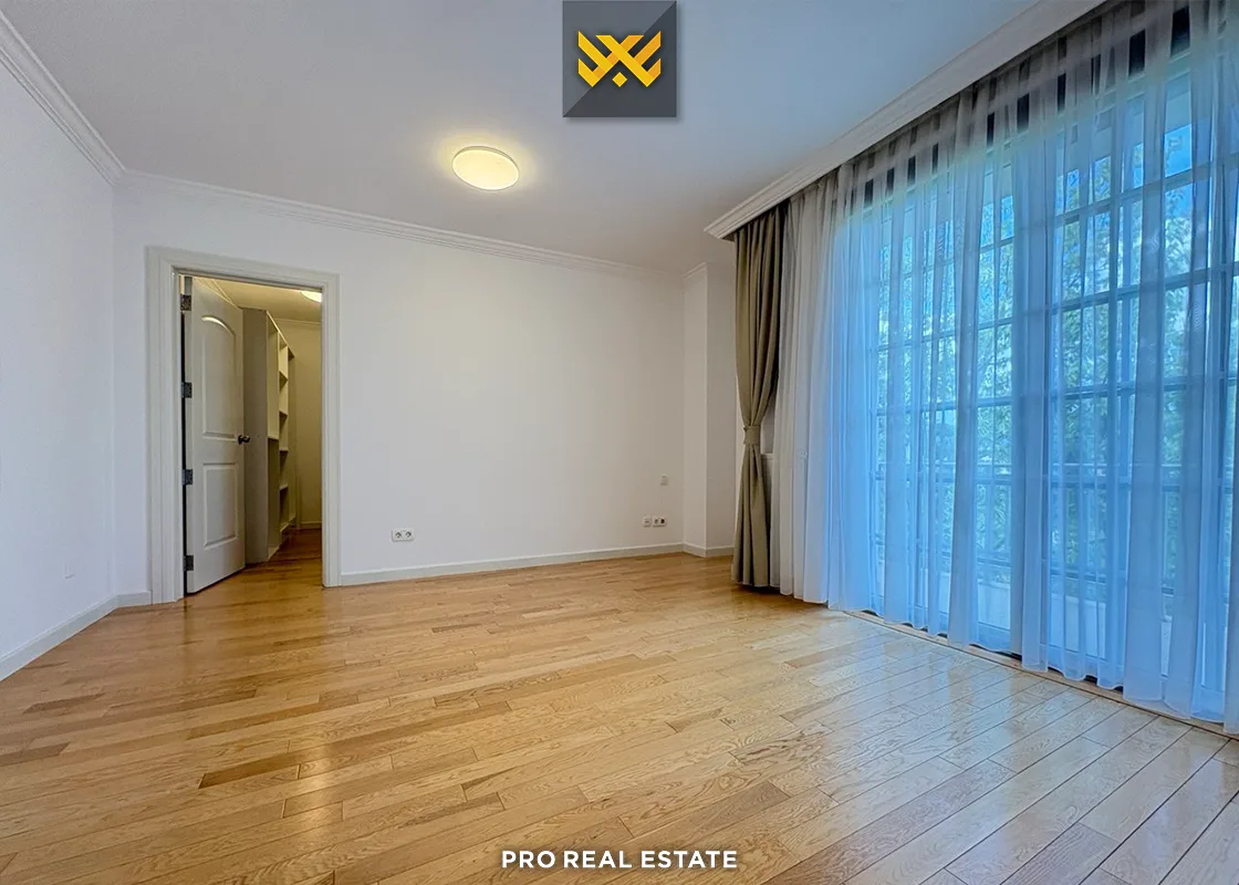 Shtëpi 264m² me #QIRA në Lagjen Fshati Ndërkombëtar