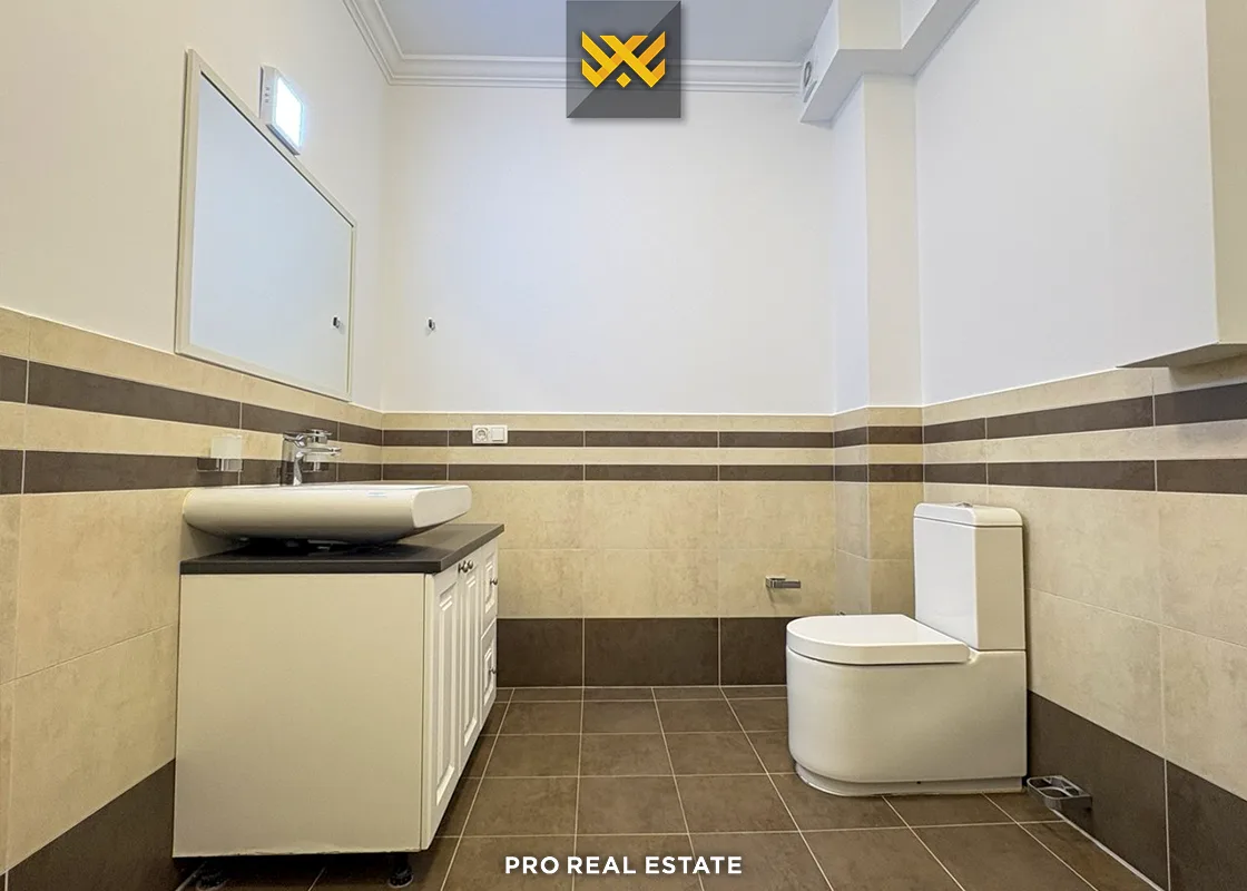Shtëpi 264m² me #QIRA në Lagjen Fshati Ndërkombëtar