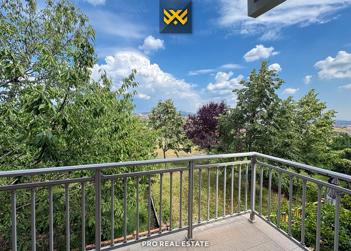 Shtëpi 264m² me #QIRA në Lagjen Fshati Ndërkombëtar