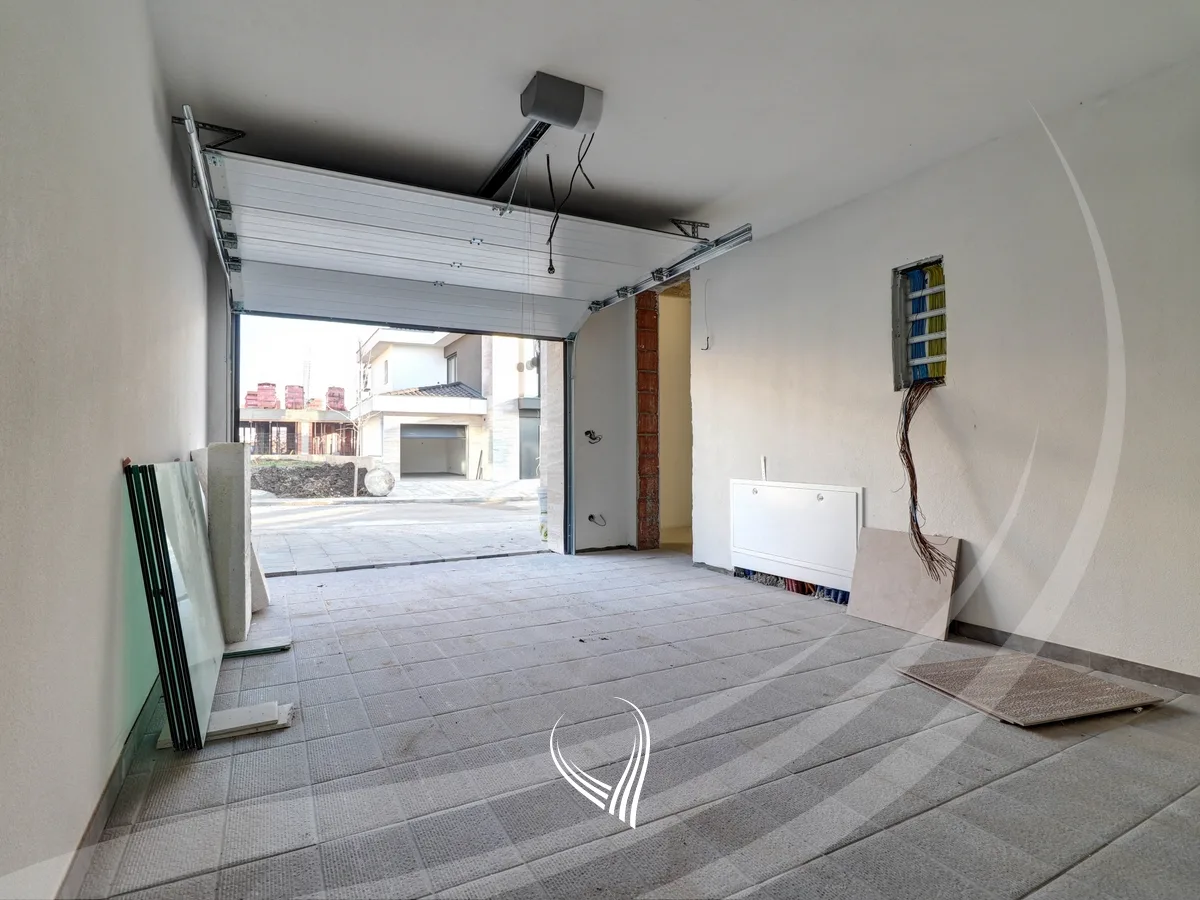 Shtëpi 452m2 në shitje ne lagjen Premiera Residence - Çagllavicë
