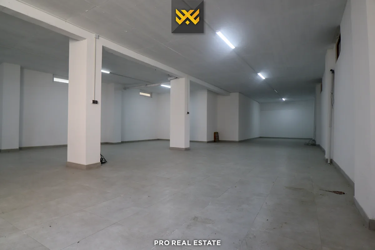 Lokal 200m² me #QIRA në Fushë Kosovë