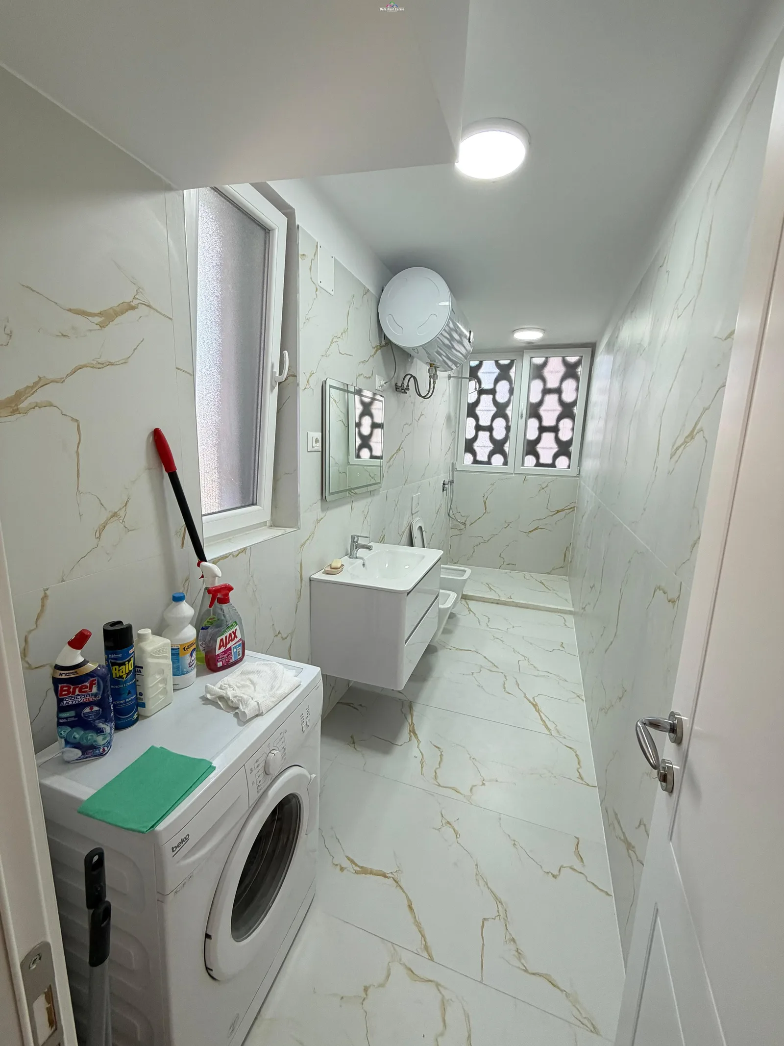 Zyre Me Qera 2+1 Ne Qender ( ID BZ2884) Tirane