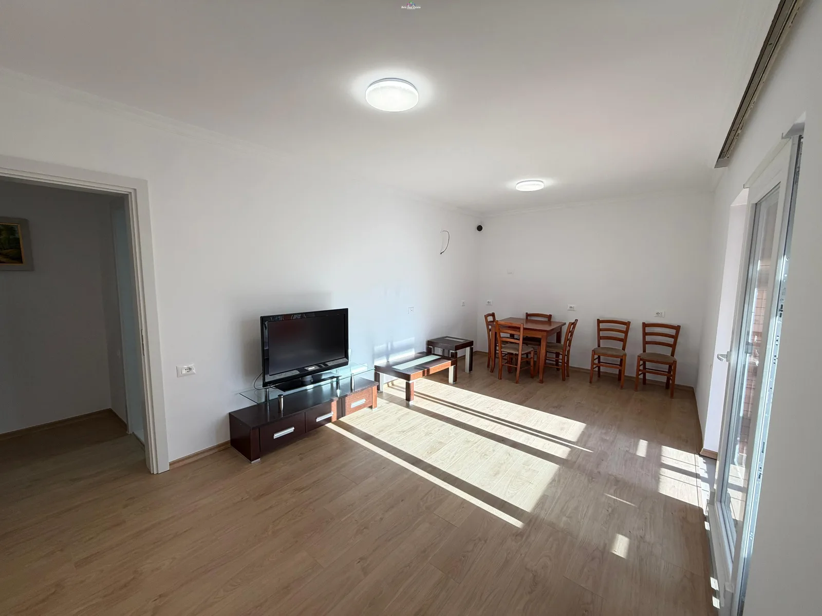Zyre Me Qera 2+1 Ne Qender ( ID BZ2884) Tirane