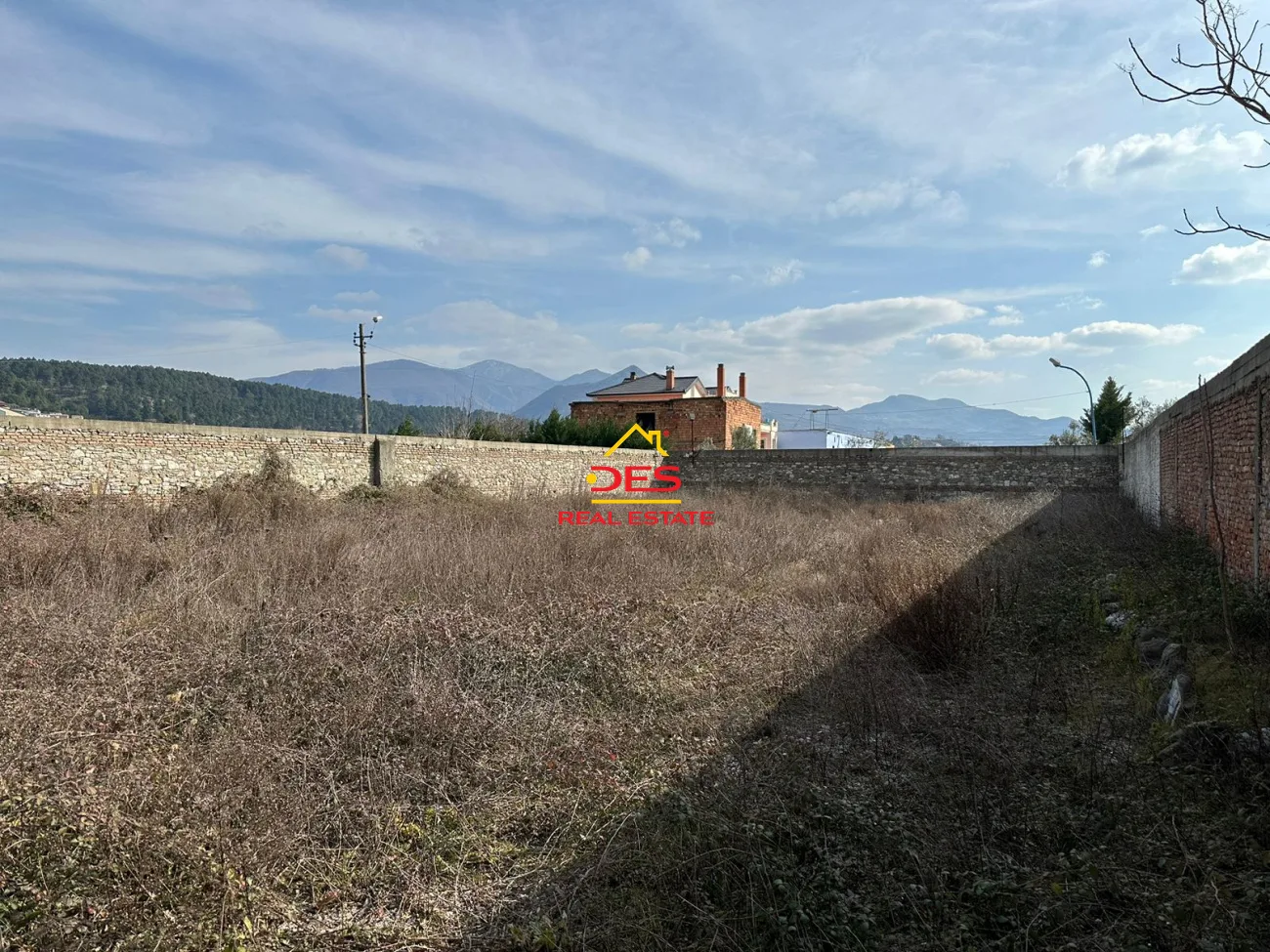 Shitet tokë truall në lagjen ‘emin matraxhiu’ , elbasan.