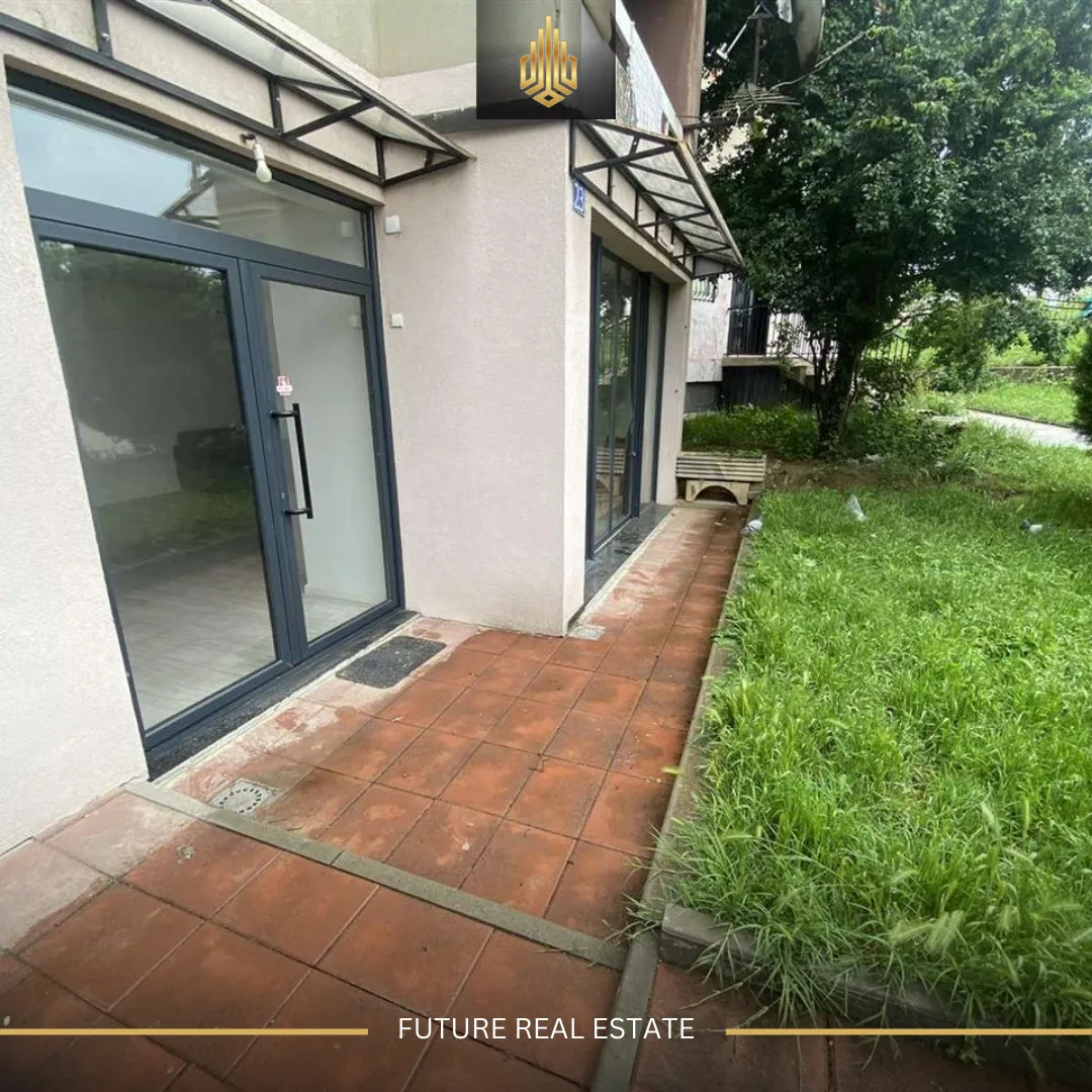 Lokal me QERA/57m²
