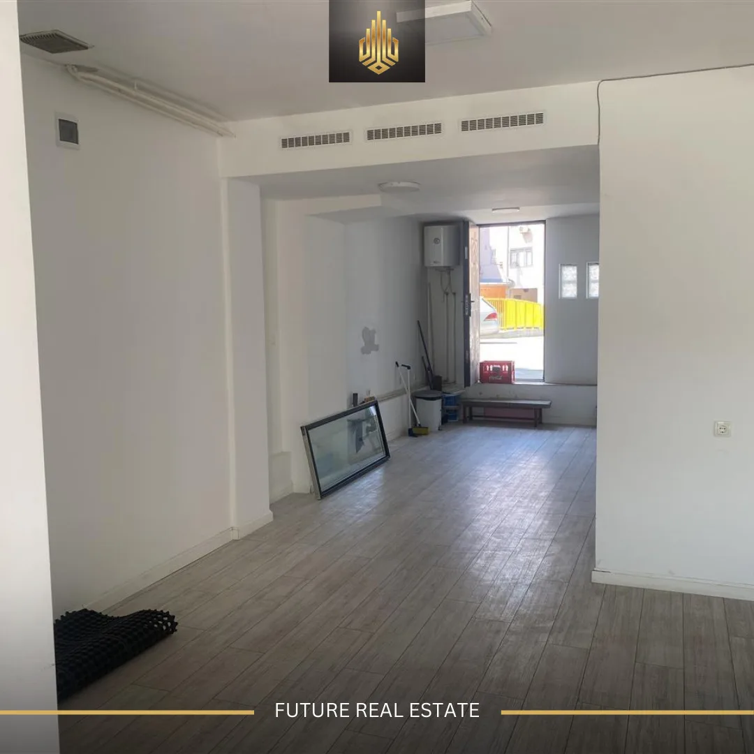 Lokal me QERA/57m²