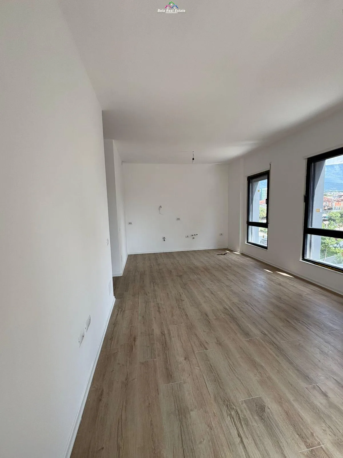 Zyre me qera 2+1 ne Porcelan (ID BZ2689) Tirane