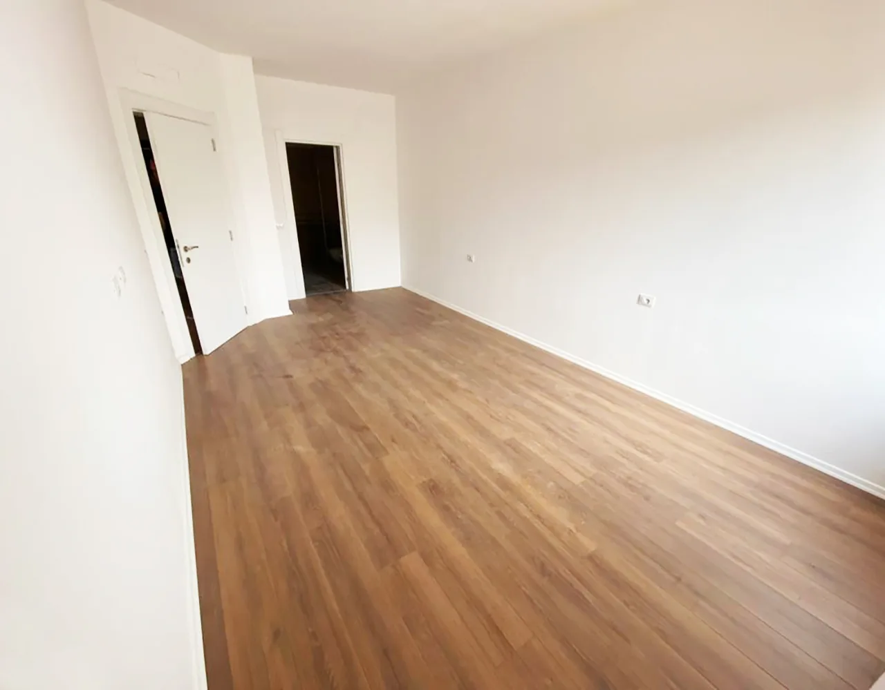 Shitet apartament 2+1+2 ne rrugen dritan hoxha, tiranë