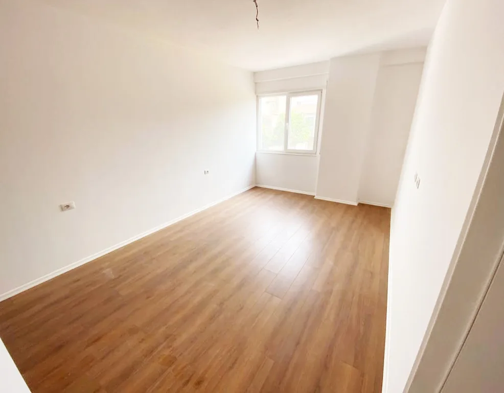 Shitet apartament 2+1+2 ne rrugen dritan hoxha, tiranë