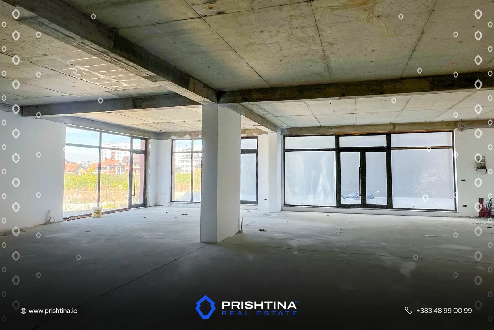 Objekt me qira 800m² në Emshir