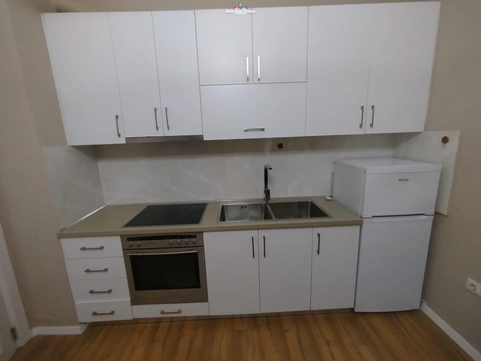 Apartament Me Qera 1+1 tek Kompleksi Golden Park (ID B210881) Tirane.