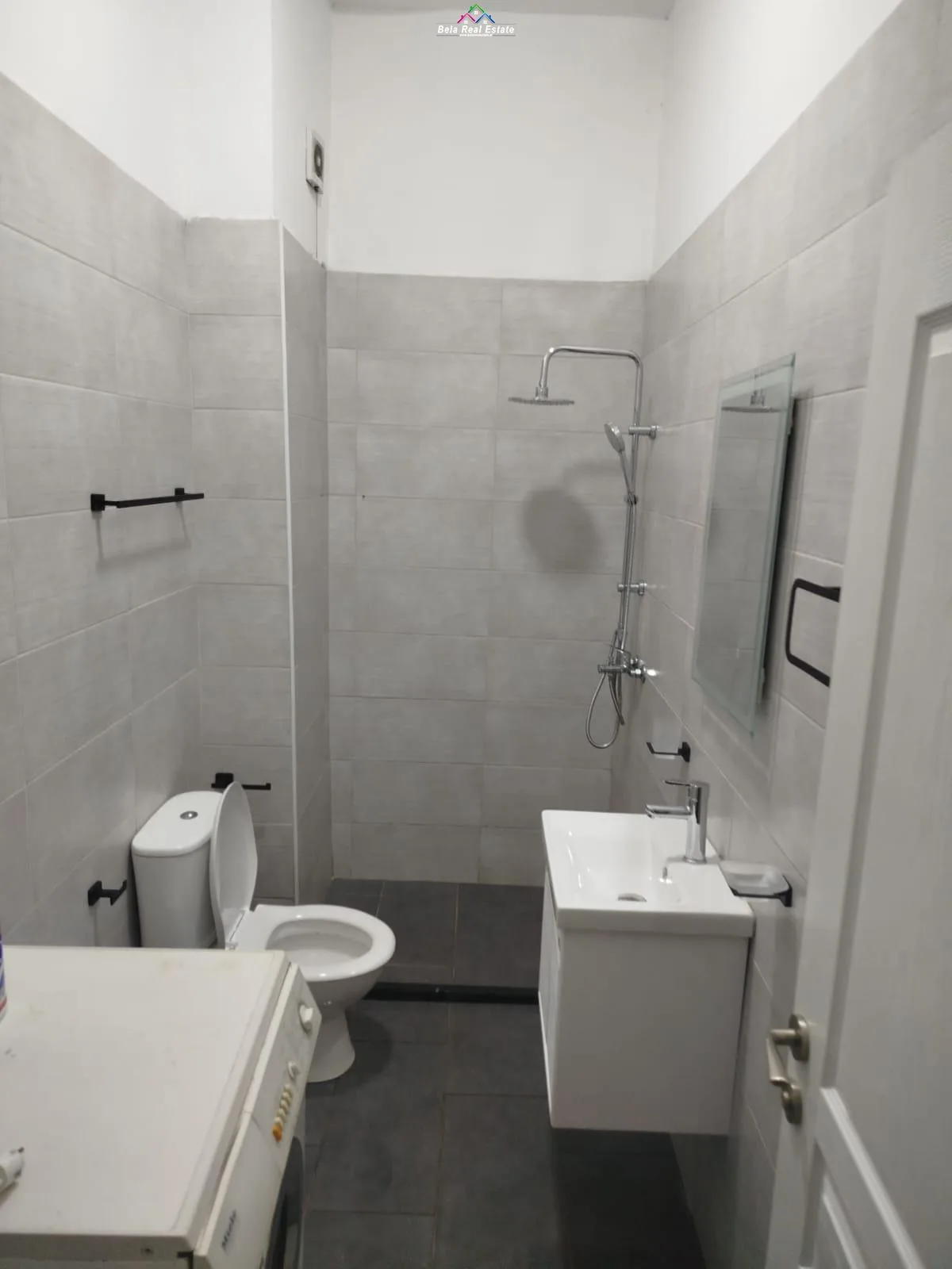 Apartament Me Qera 1+1 tek Kompleksi Golden Park (ID B210881) Tirane.