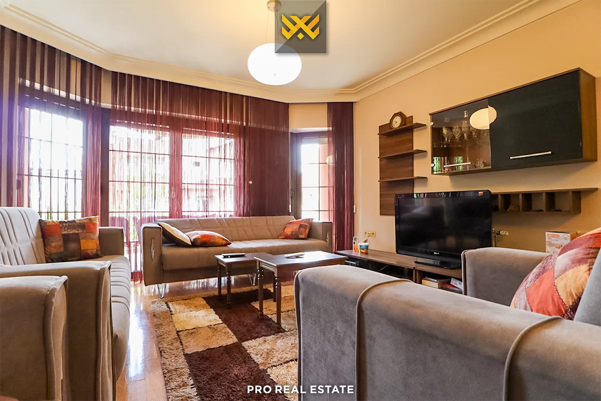 Shtëpi 310m² me #QIRA në Lagjen Qendresa.
