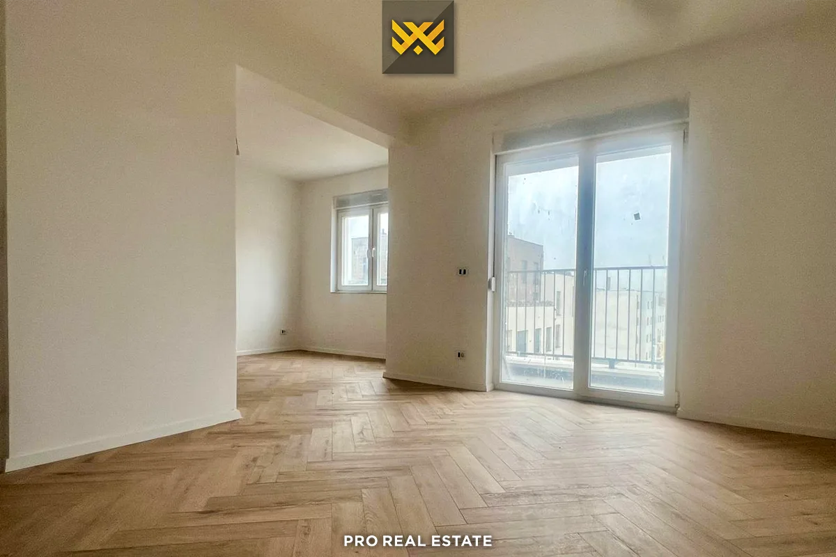 Banesë / Zyrë 270m² + 30m² me #QIRA në Emshir