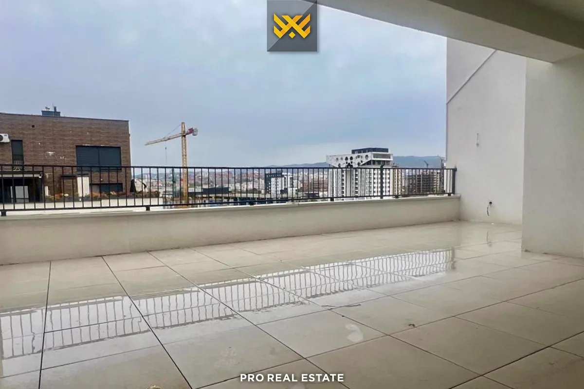 Banesë / Zyrë 270m² + 30m² me #QIRA në Emshir
