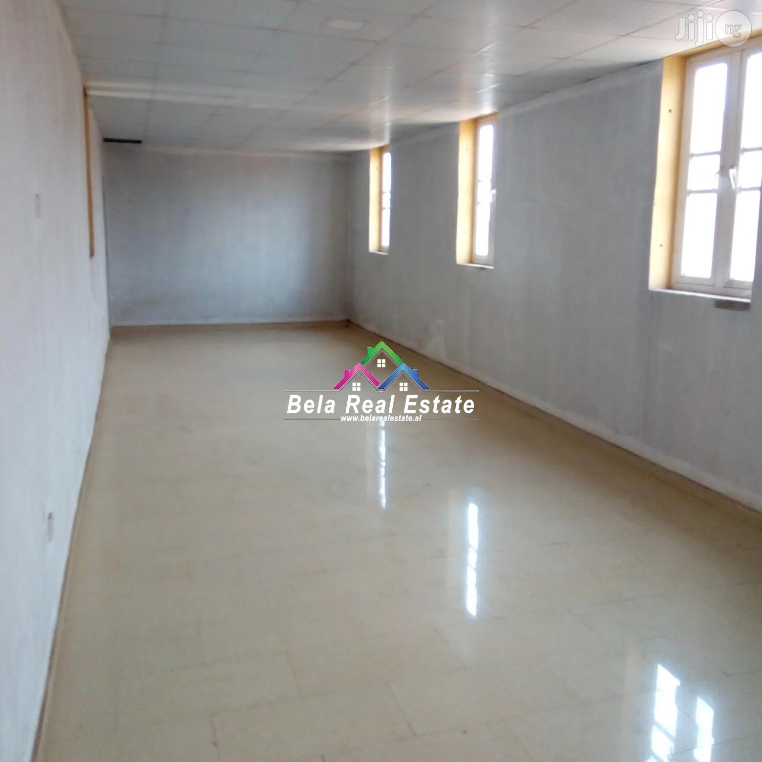 Dyqan me Qera Tek Bulevardi Bajram Curri (ID BD21195) Tirane