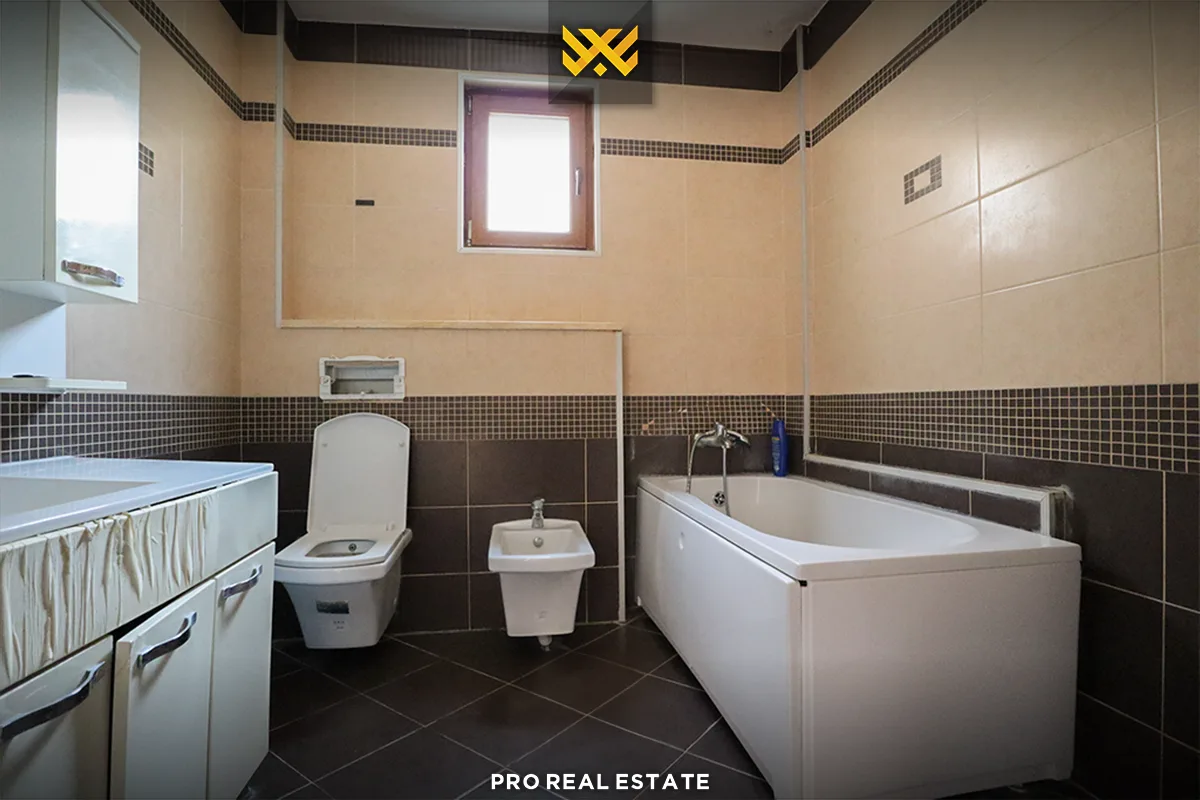 Shtëpi 250m² me #QIRA te Mati 1.