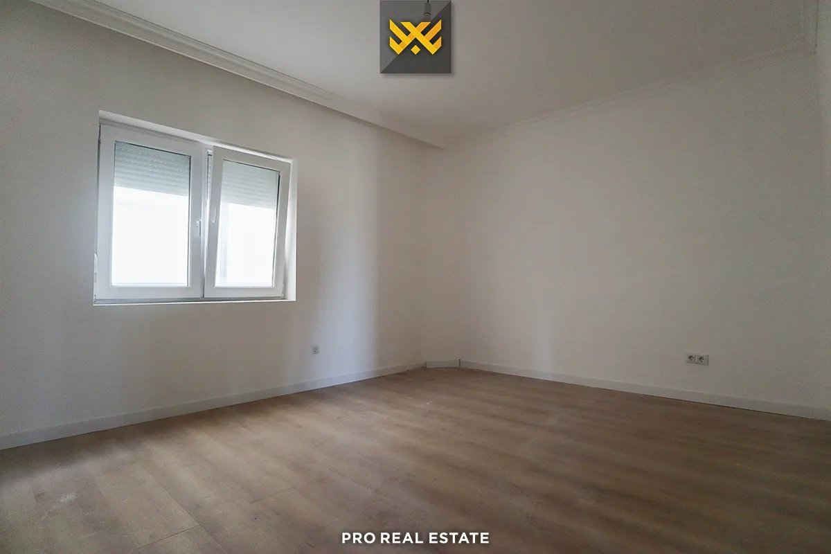 Shtëpi 300m² për #SHITJE te Lagjja Jonë