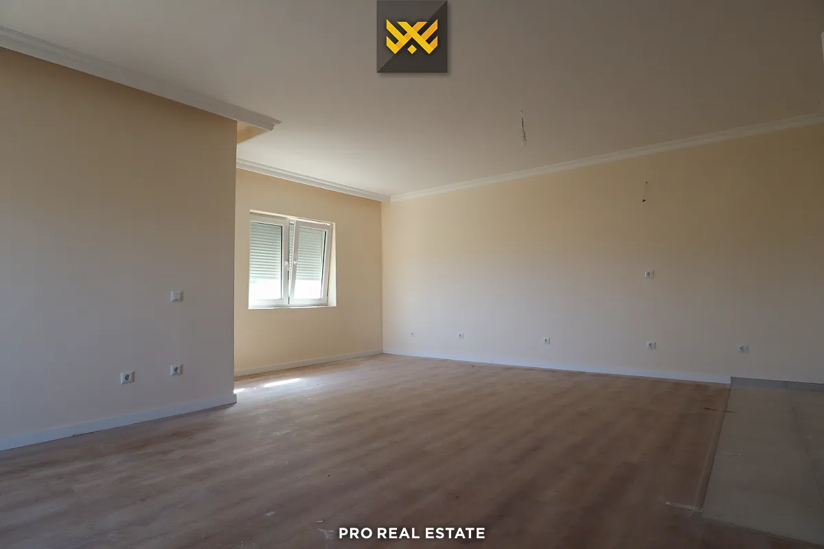 Shtëpi 300m² për #SHITJE te Lagjja Jonë