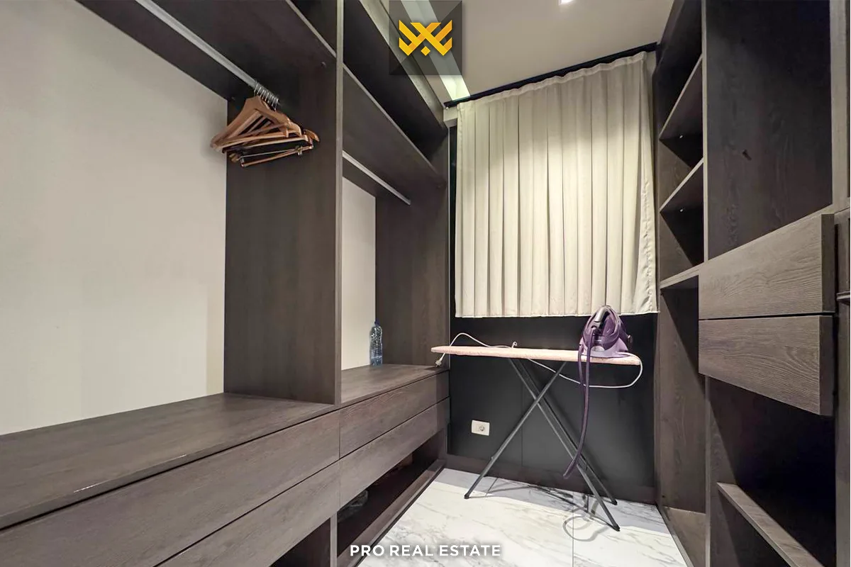 Banesë Penthouse 160m² + 80m² për #SHITJE në Lagjen e Spitalit
