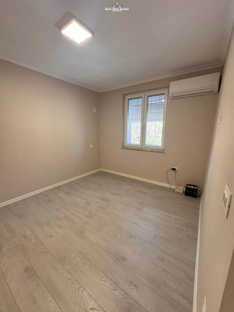 Zyre Me Qera 1+1 Tek 21 Dhjetori (ID BZ2917) Tirane