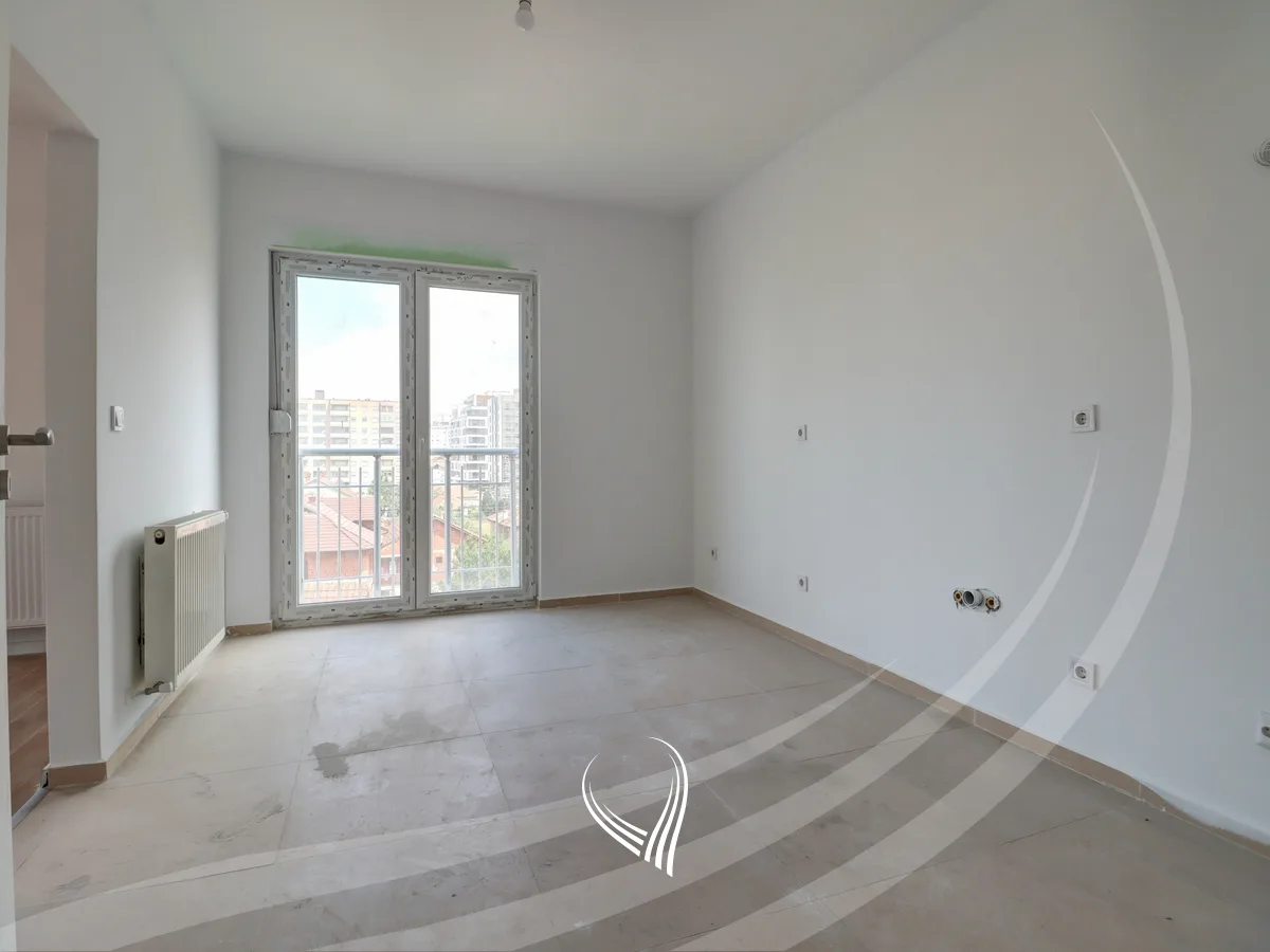 Banesë me 3 dhoma gjumi në shitje në lagjen Kalabria – Emshir