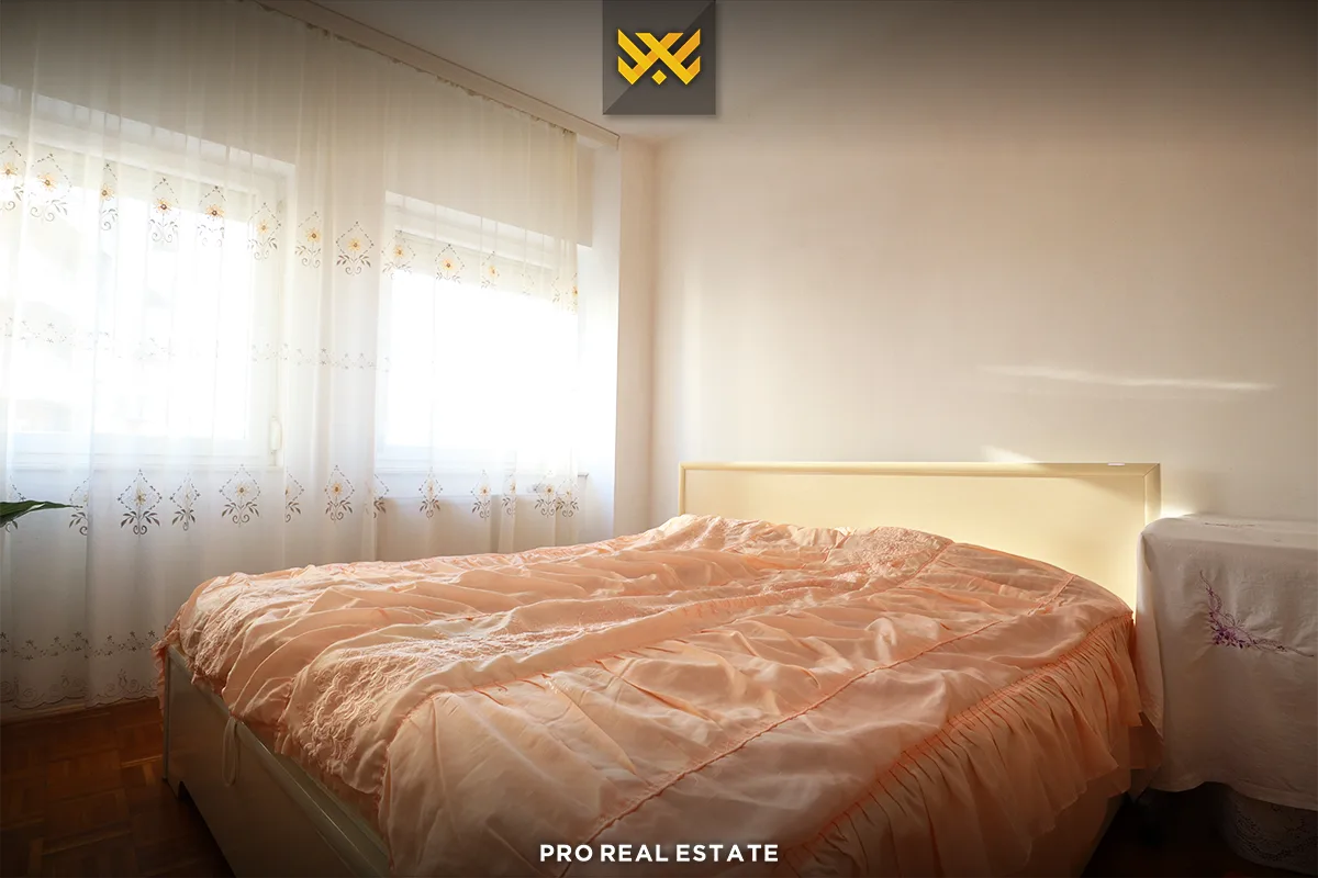 Banesë 94m² për #SHITJE në Tophane.