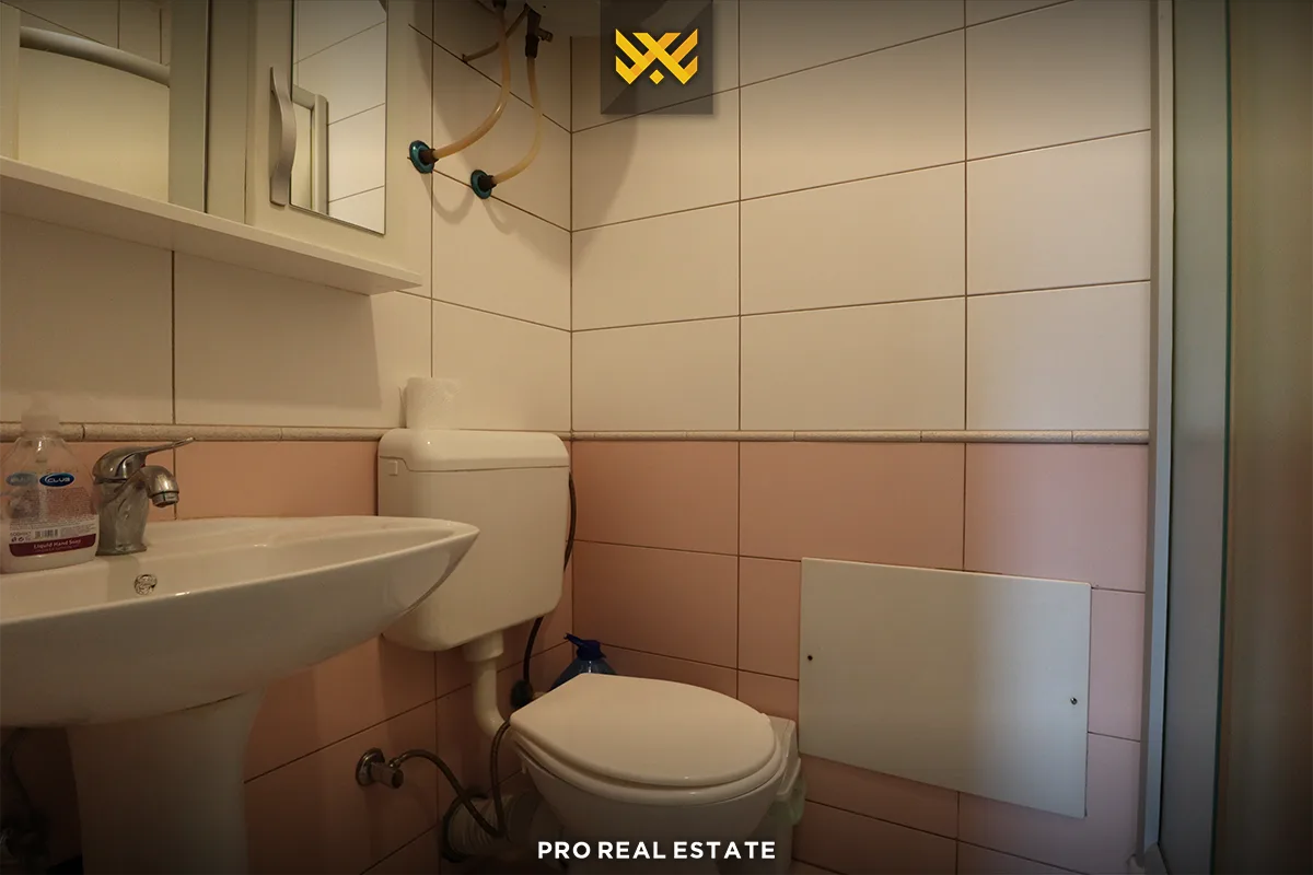 Banesë 94m² për #SHITJE në Tophane.