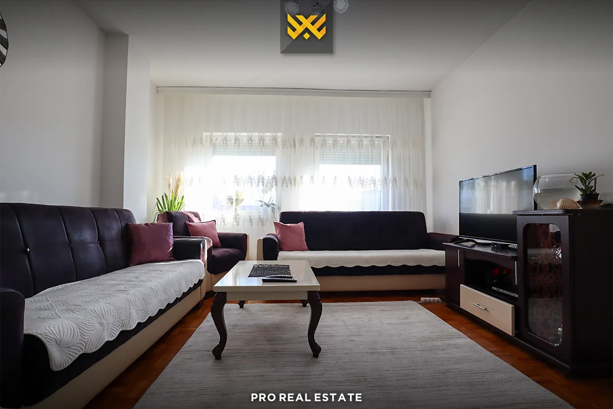 Banesë 94m² për #SHITJE në Tophane.