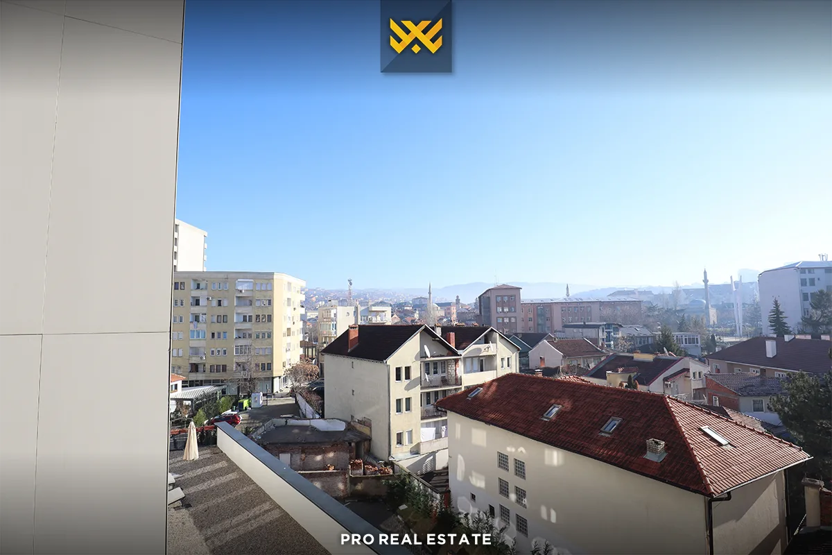 Banesë 94m² për #SHITJE në Tophane.