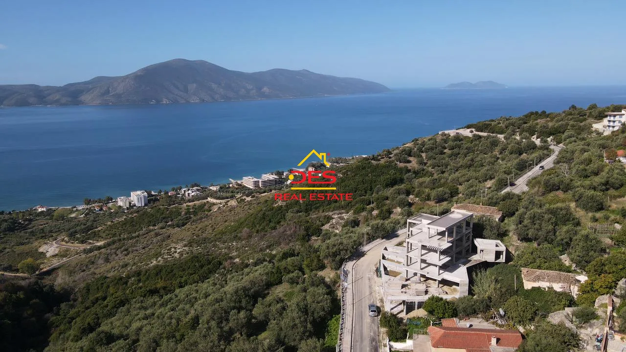 Shitet apartament 1+1 në kompleksin më të ri në radhimë, vlorë.