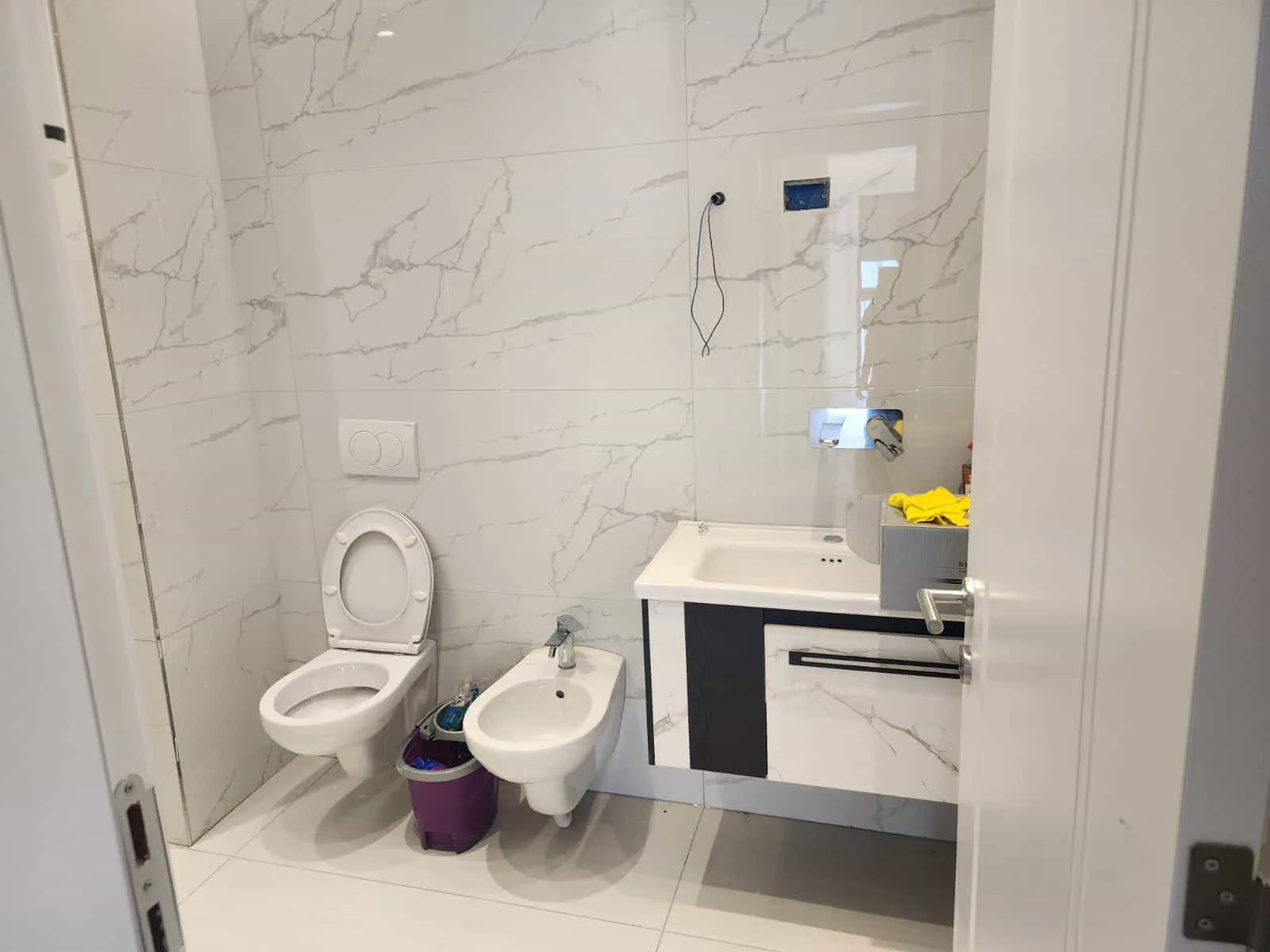 Zyre Me Qera 2+1+2 Tek Bulevardi i Ri (ID BZ2630) Tirane