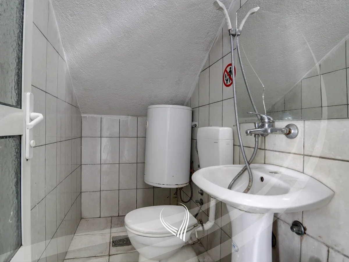 Lokal 70m2 me qira në lagjen Ulpiana