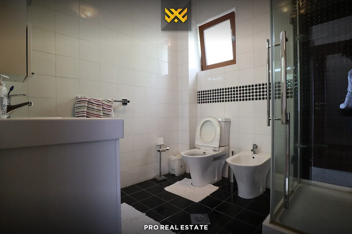 Shtëpi 443m² me #QIRA në Hajvali