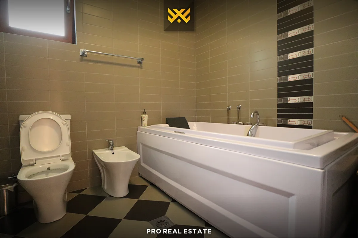 Shtëpi 443m² me #QIRA në Hajvali