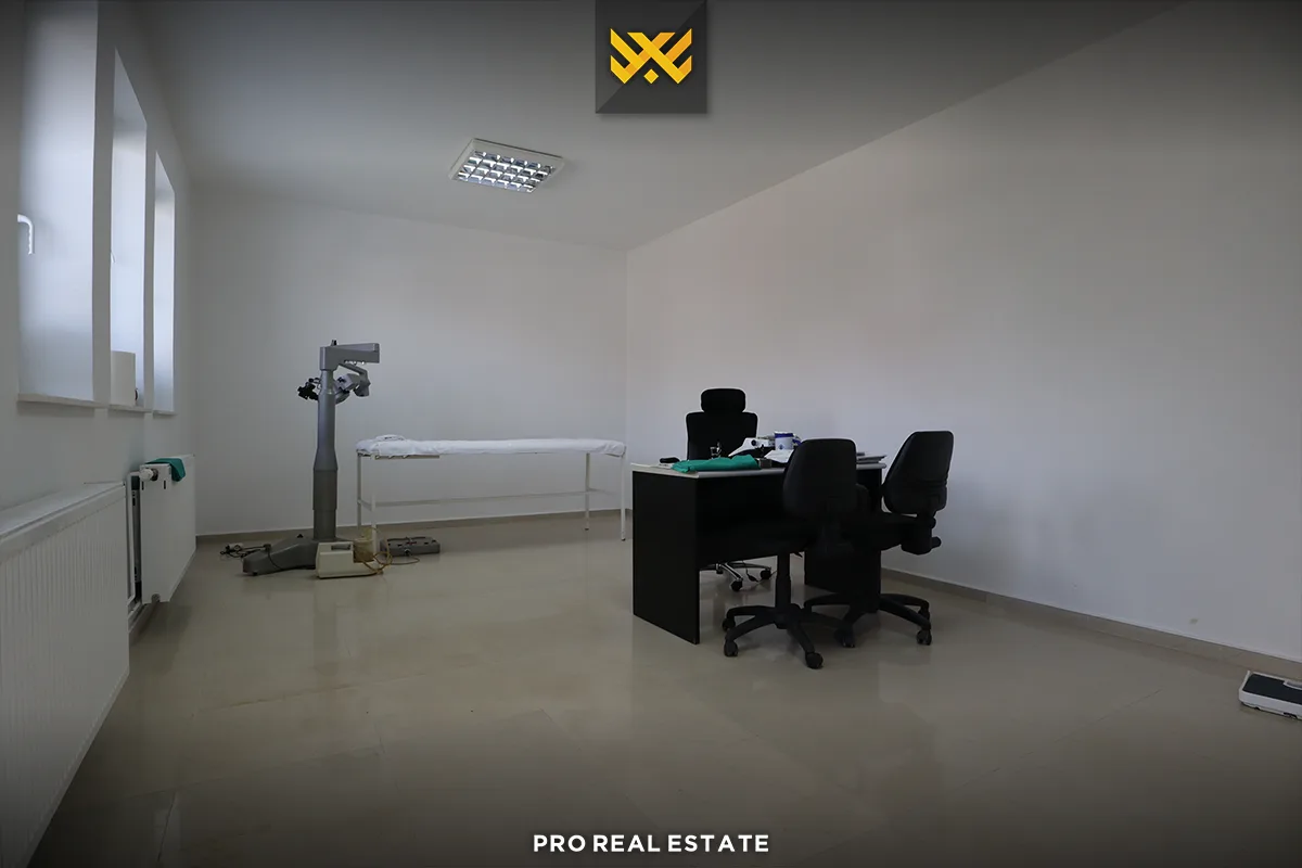 Dy shtëpi 224m² dhe 344m² për #SHITJE në Sofali.