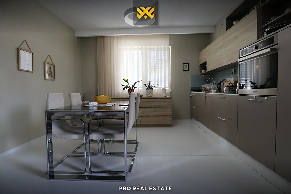 Dy shtëpi 224m² dhe 344m² për #SHITJE në Sofali.