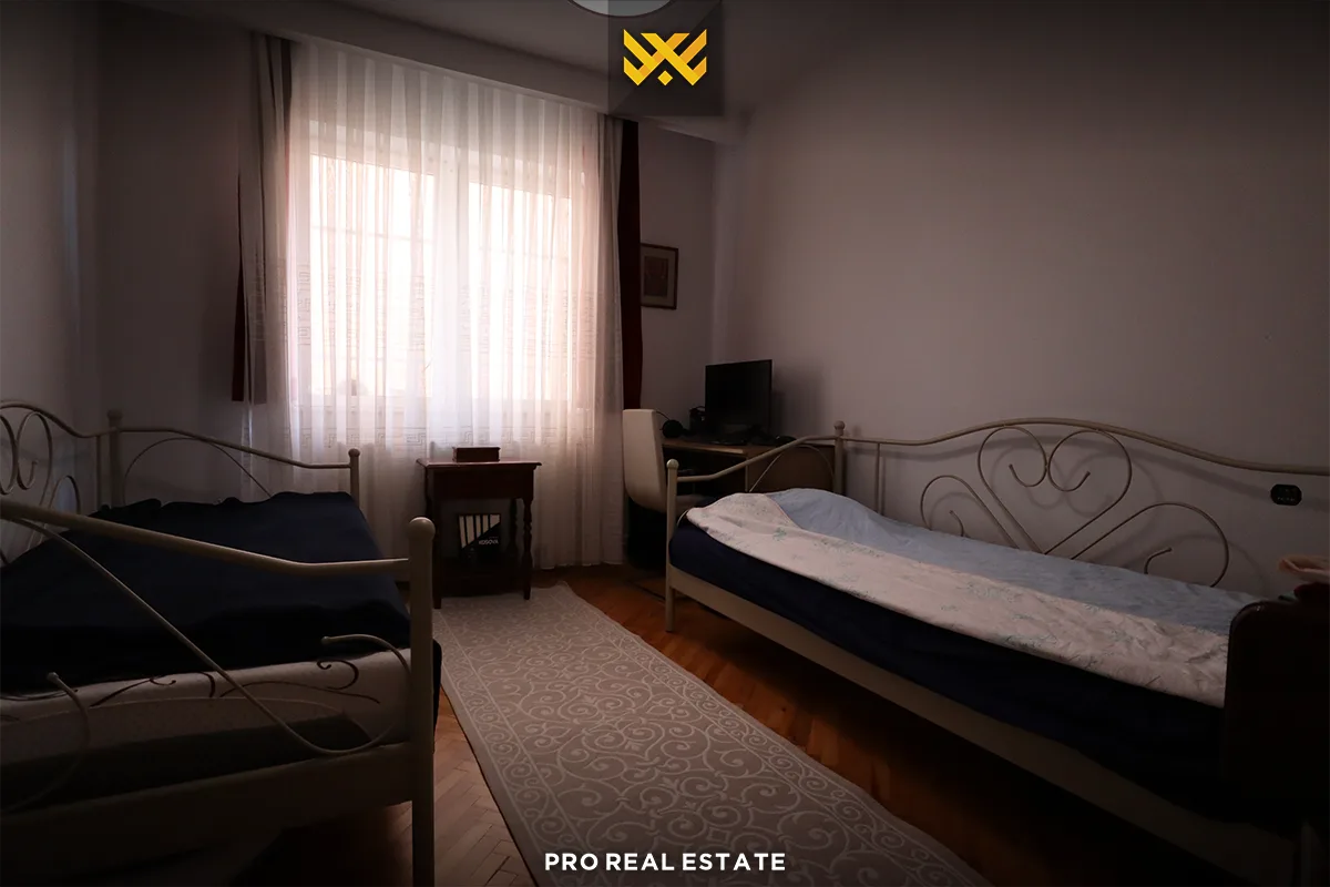 Dy shtëpi 224m² dhe 344m² për #SHITJE në Sofali.