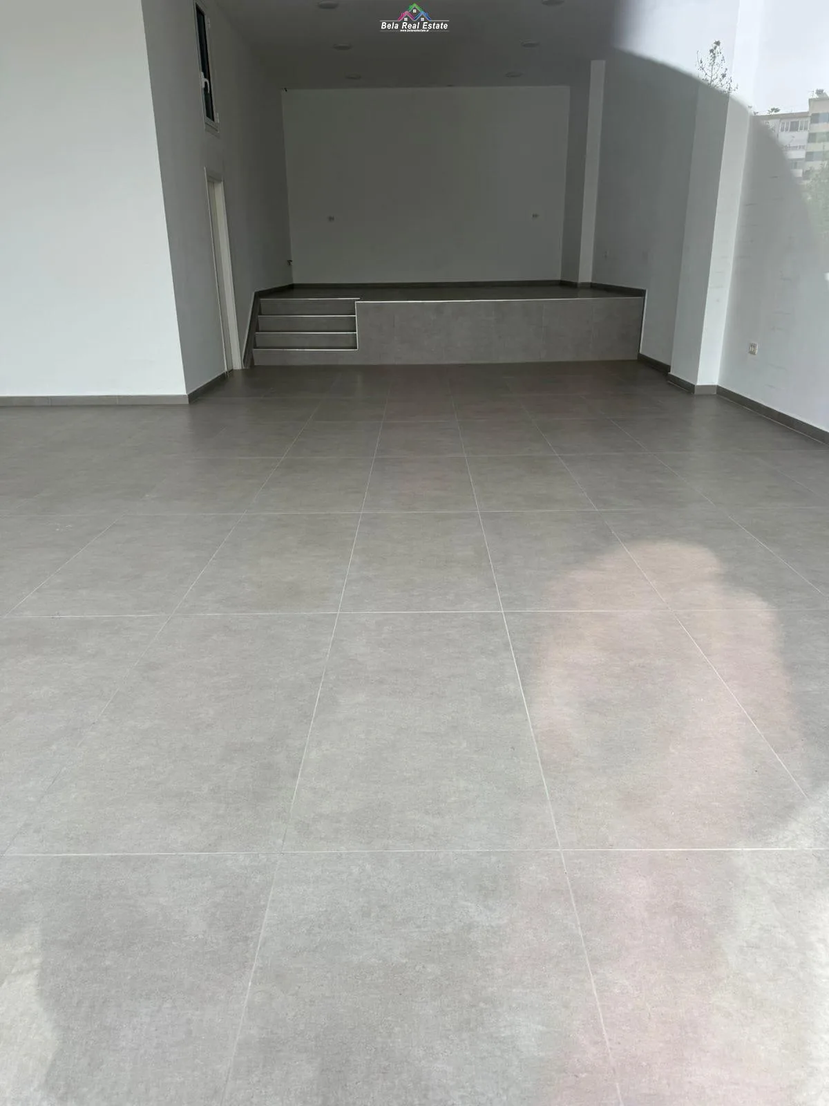 Dyqan Me Qera prane Tregut Te Ri Elektrik ( ID BD21881) Tirane